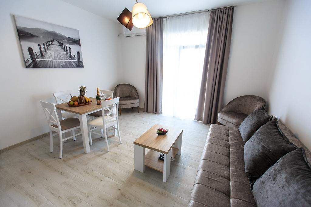 Apartments Saric バール エクステリア 写真